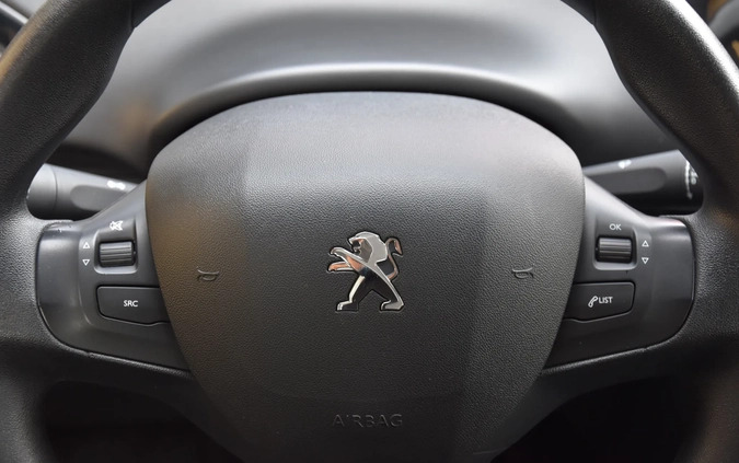 Peugeot 208 cena 34900 przebieg: 54717, rok produkcji 2018 z Janów Lubelski małe 704